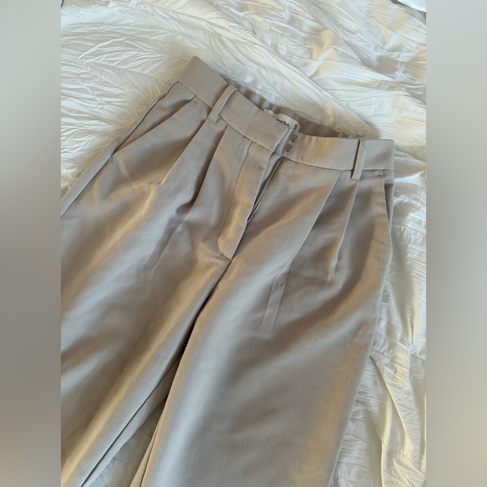 Abercrombie Sloane Tailored Pants in Light Taupe